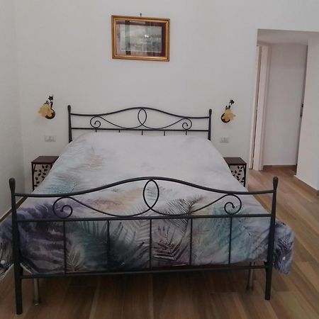 B&B Palazzo Sersale Napoli Eksteriør billede