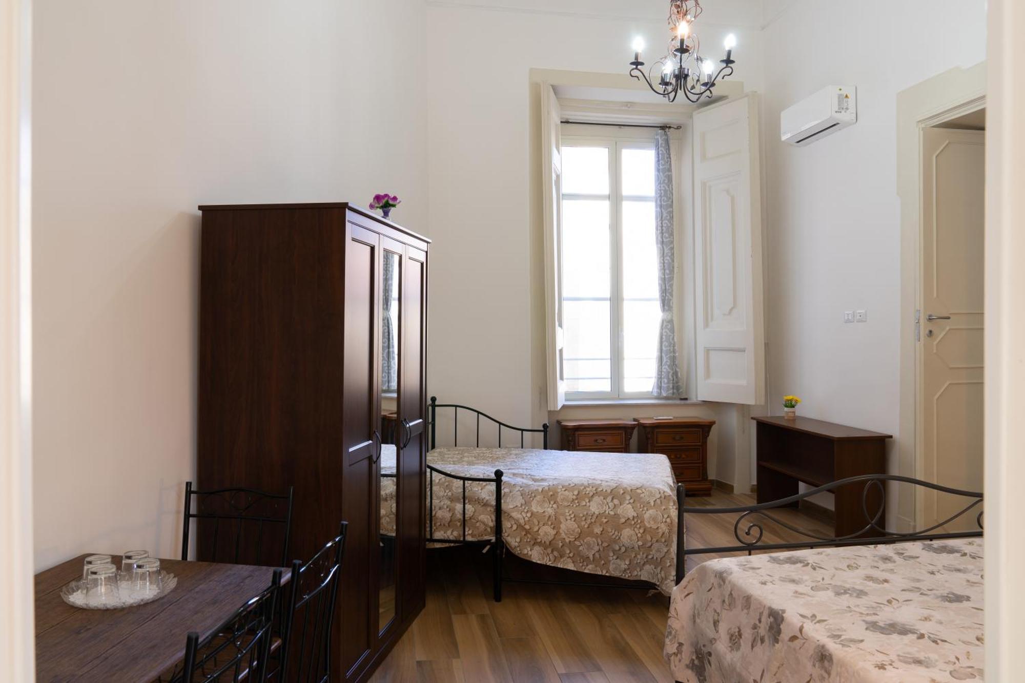 B&B Palazzo Sersale Napoli Eksteriør billede