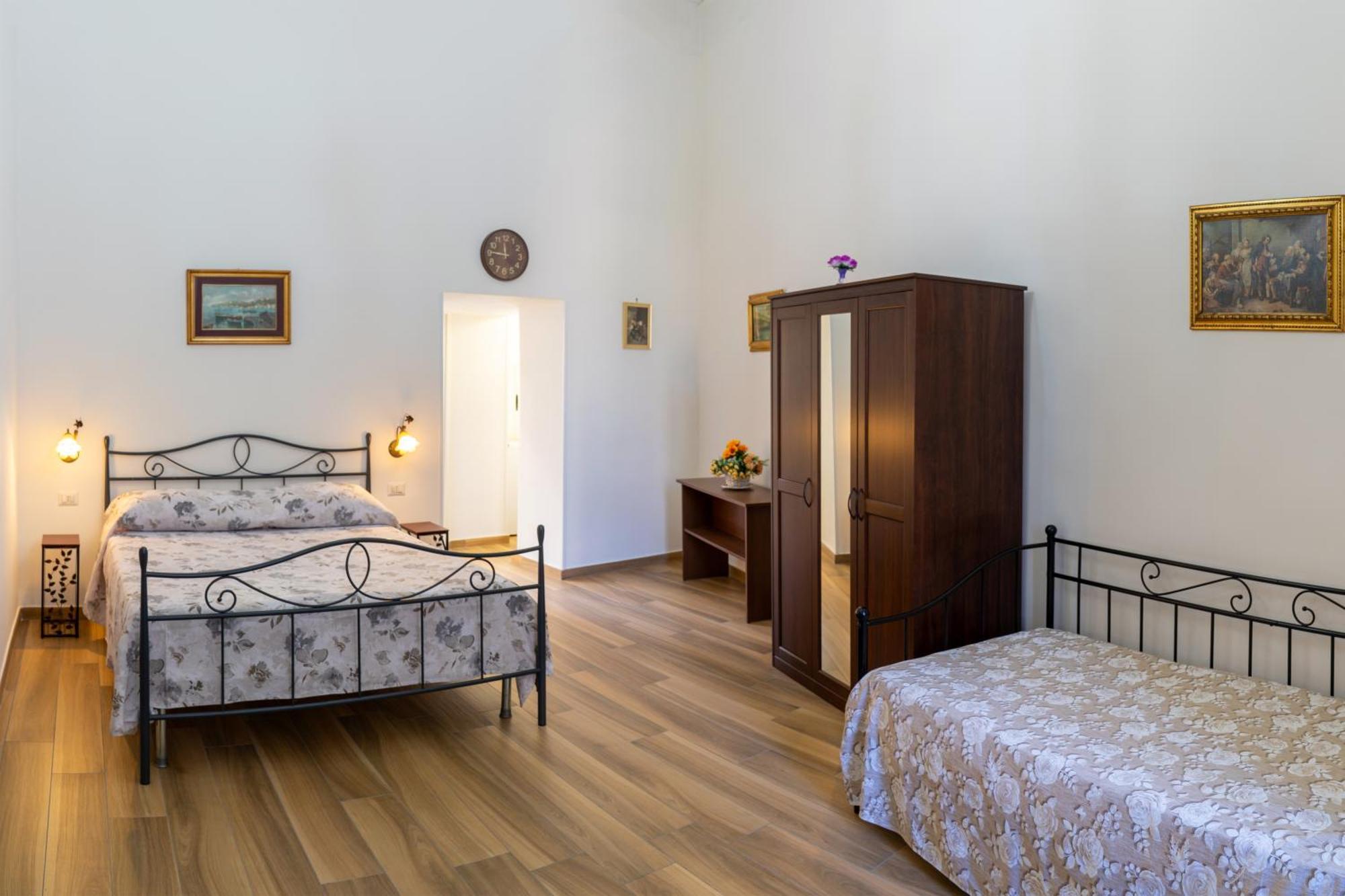 B&B Palazzo Sersale Napoli Eksteriør billede