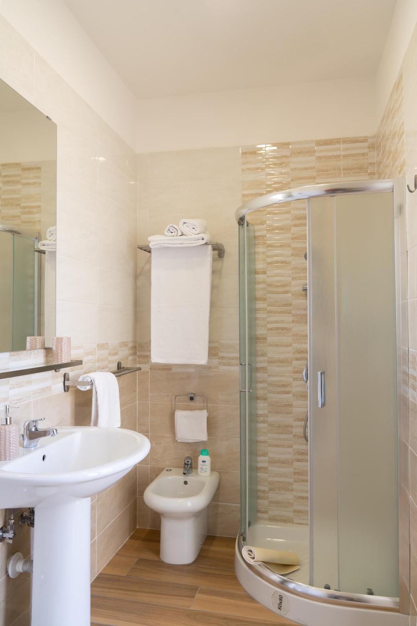 B&B Palazzo Sersale Napoli Eksteriør billede