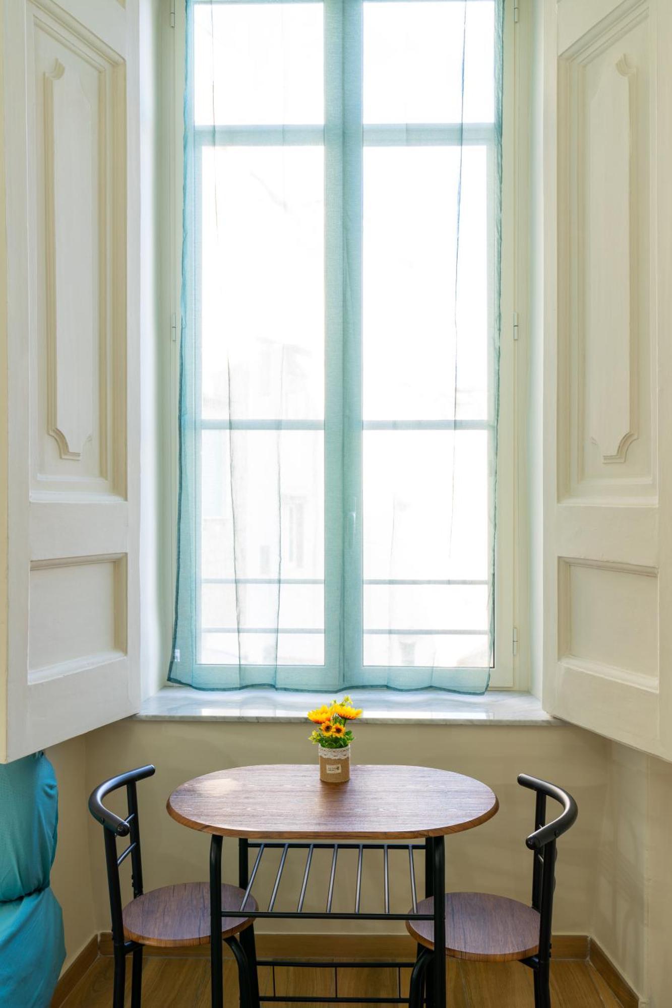 B&B Palazzo Sersale Napoli Eksteriør billede